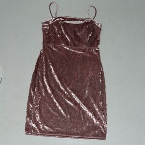 Sexy velvet pink mini dress!